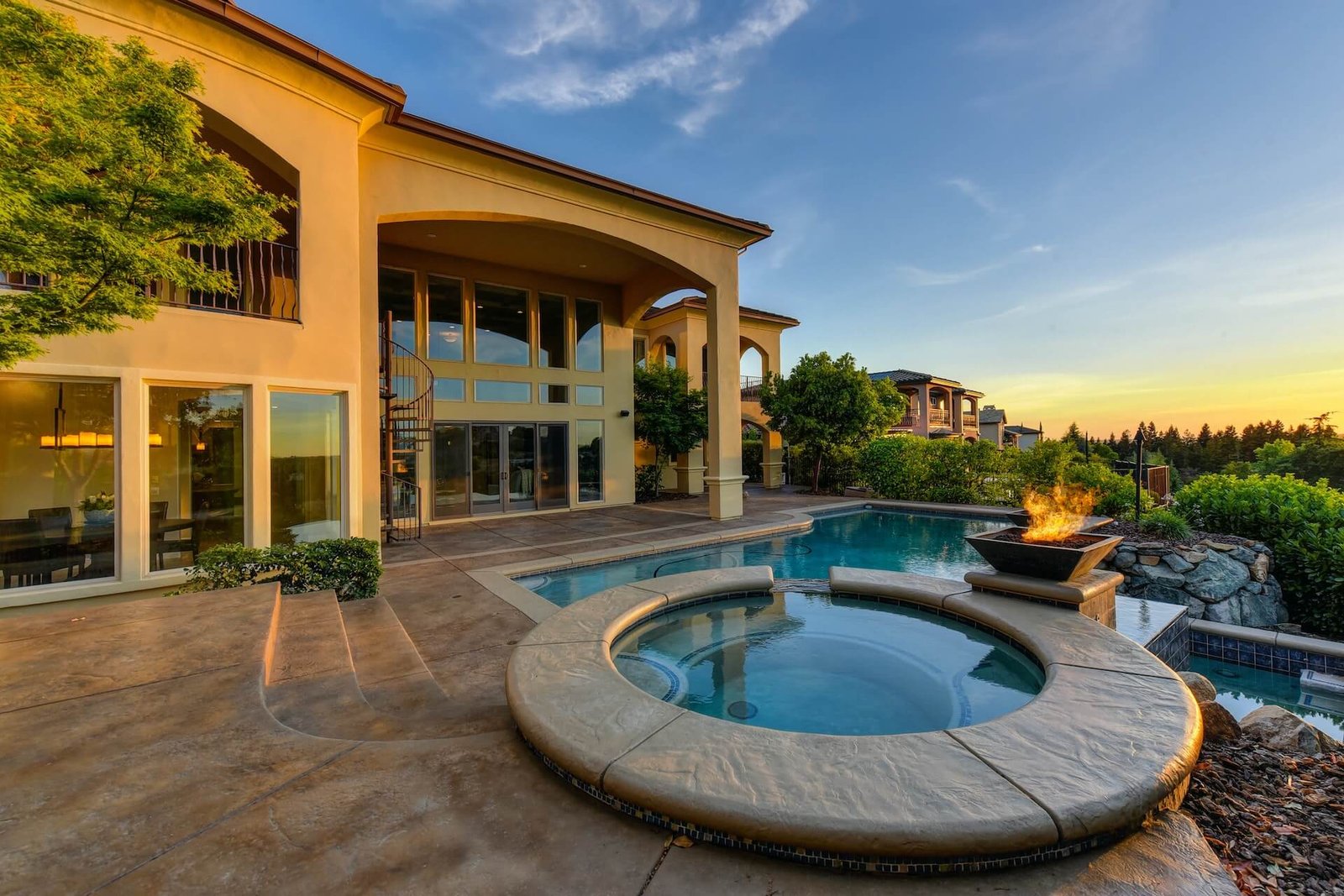3 Bedrooms Condo