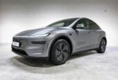 Tesla Model Y 2025, Dual Motor, 719 km Range, 7-Passenger Seating, Enhanced Autopilot