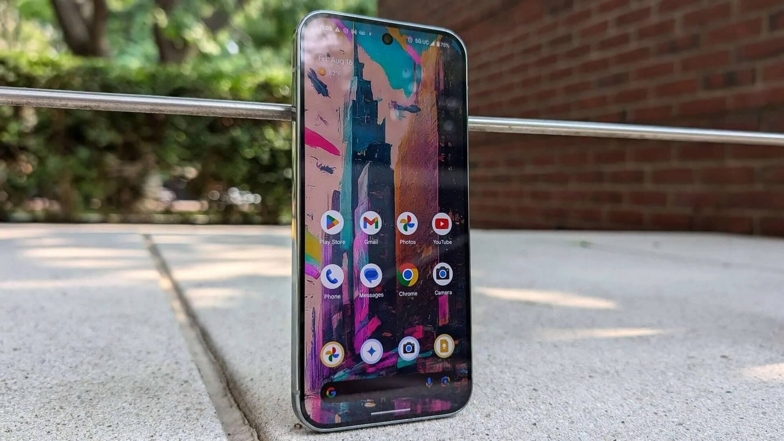 Google Pixel 9 Pro XL Smartphone, Dual SIM 5G, 16GB RAM/128GB Storage, 50MP Triple Camera with 6.8”