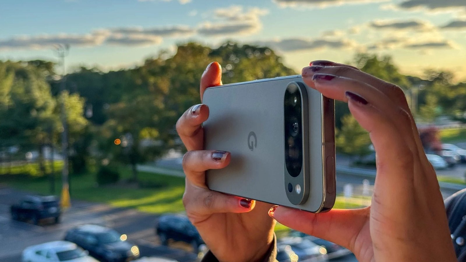 Google Pixel 9 Pro XL Smartphone, Dual SIM 5G, 16GB RAM/128GB Storage, 50MP Triple Camera with 6.8”